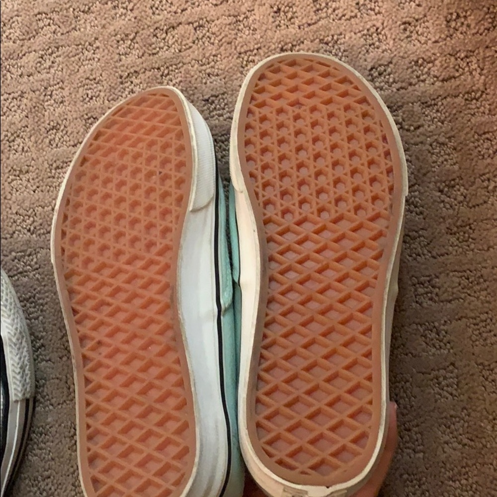 Vans - Picture 3 of 3